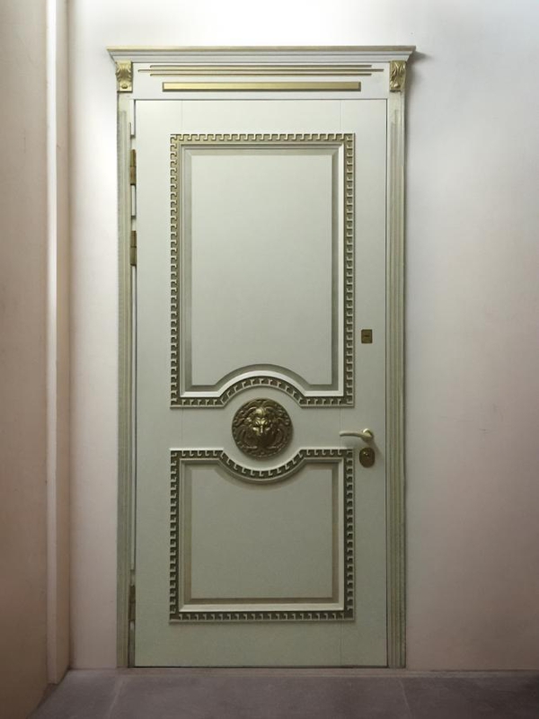 Со львом и патиной золото Со львом и патиной золото