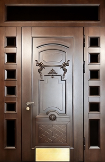 Парадная входная термодверь с остеклением и отбойником (МДФ с резьбой) Парадная входная термодверь с остеклением и отбойником (МДФ с резьбой)