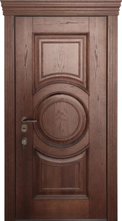 Входная термодверь со скрытыми петлями, карнизом и отделкой из массива Входная термодверь со скрытыми петлями, карнизом и отделкой из массива